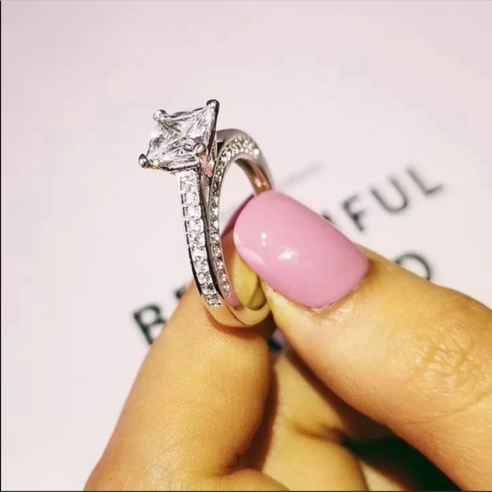 NEW 2 CT 925 STERLING SILVER CUT DIAMOND ENGAGEMENT RING, CUTE RING, SHINY RING. - Picture 3 of 5